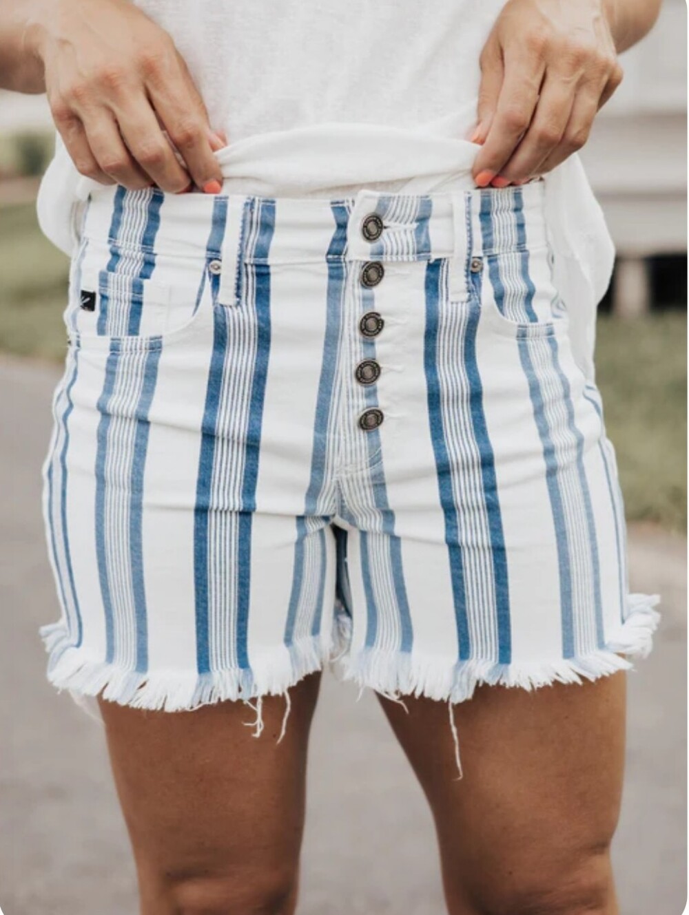 KanCan Highrise Striped Denim Shorts- Buttom Fly & Frayed Hem - Size 5